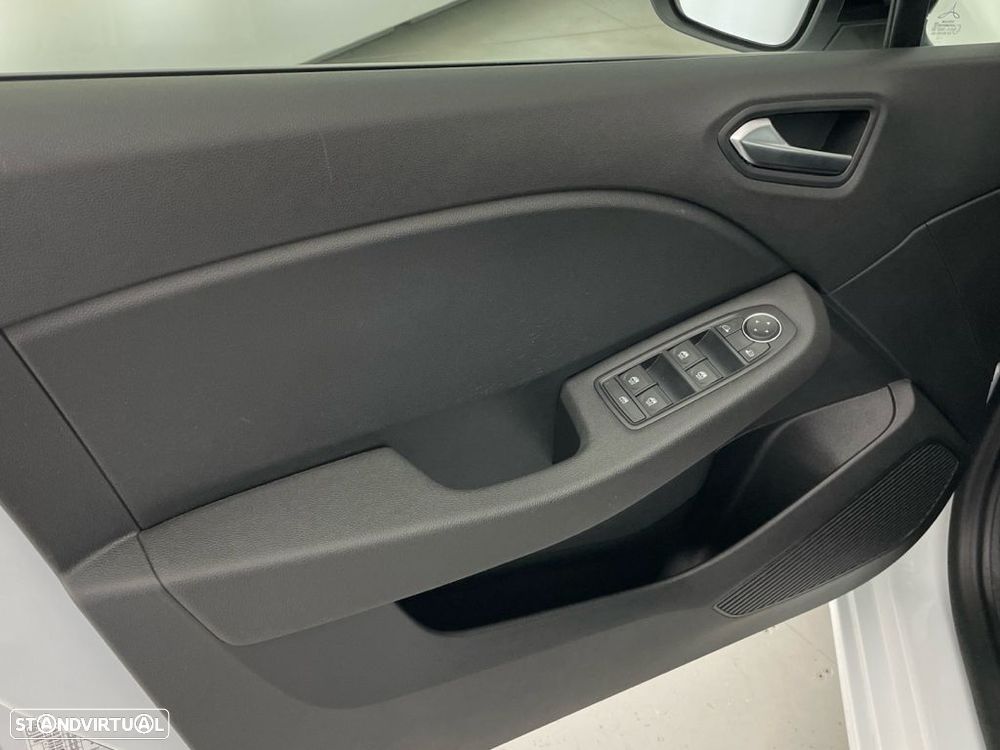 Renault Clio 1.0 TCe Evolution Bi-Fuel — fotografia 17