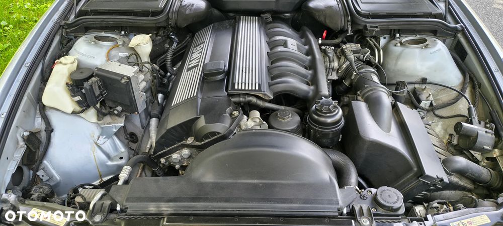BMW Seria 5 528i - 20