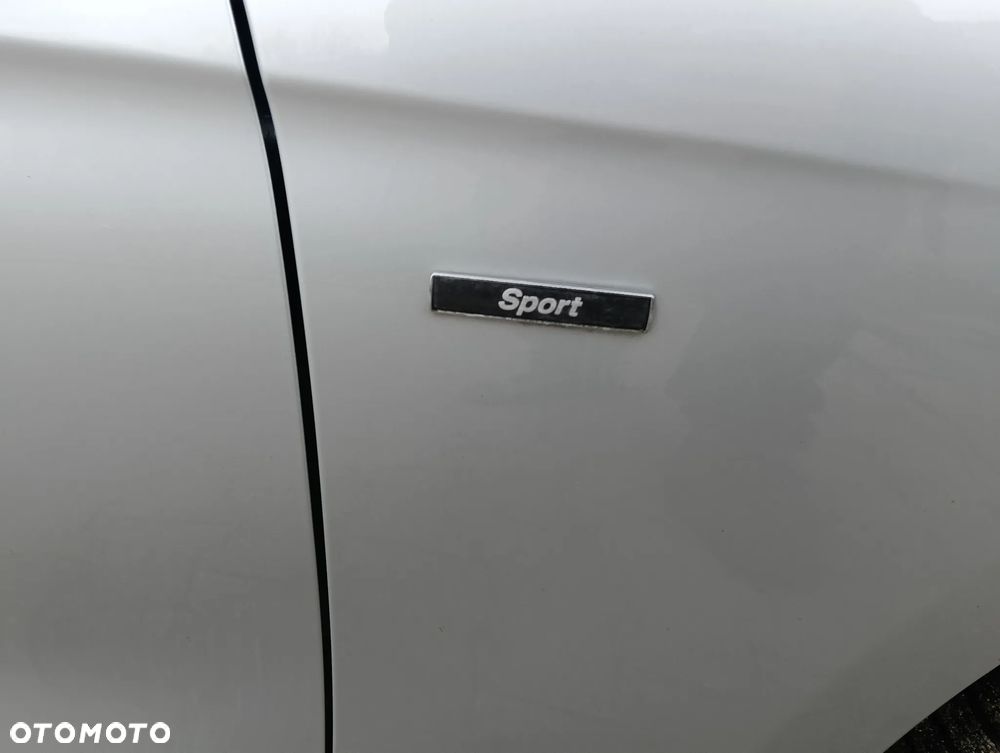 BMW Seria 3 318d DPF Edition Sport - 4