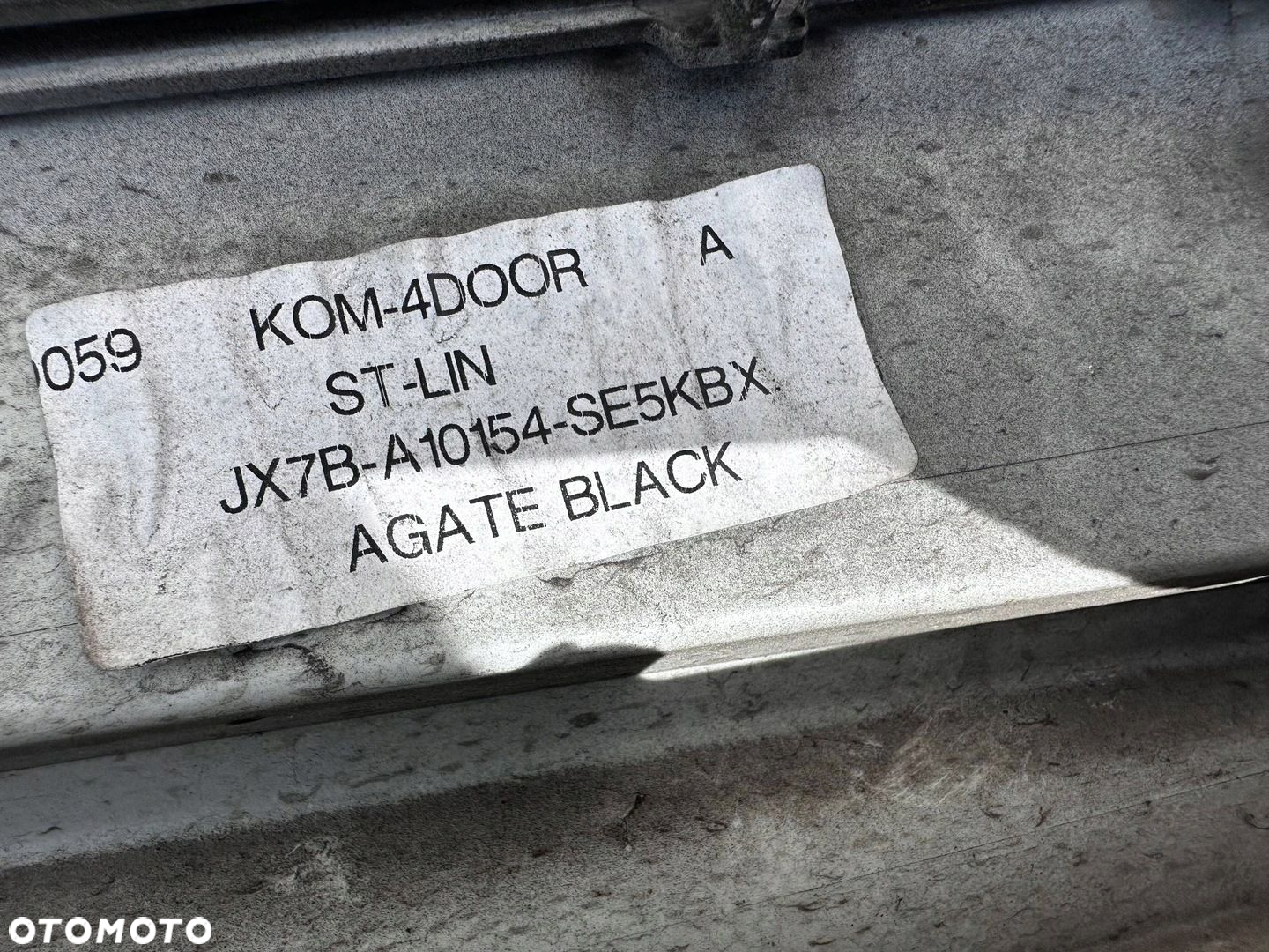 FOCUS MK4 KOMBI ST-LINE LISTWA PROGOWA PRAWA CZARNA AK - 6