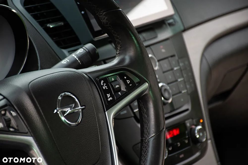 Opel Insignia - 31