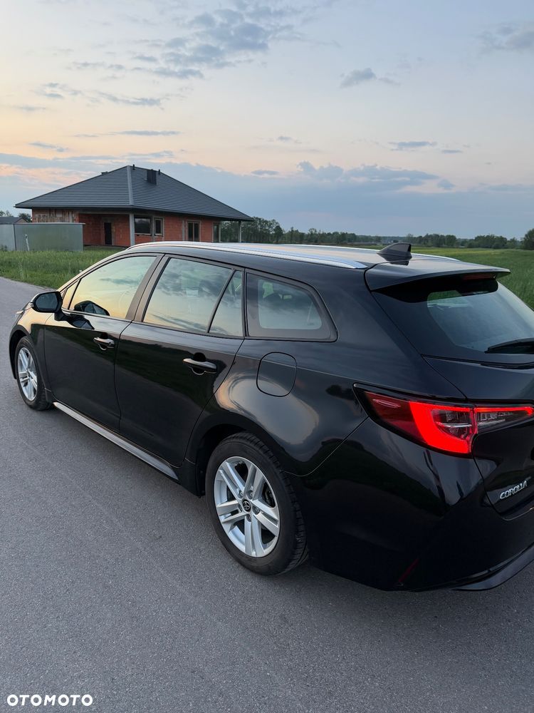 Toyota Corolla 1.8 Hybrid Club - 16