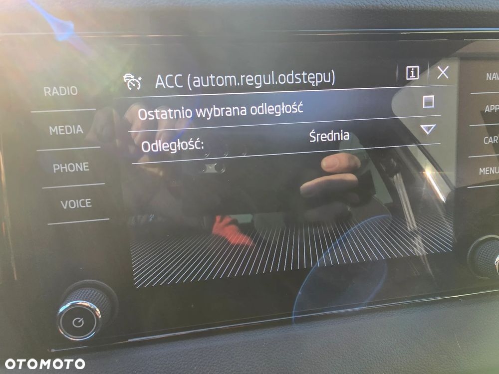 Skoda Karoq 2.0 TDI SCR 4x4 Sportline DSG - 33