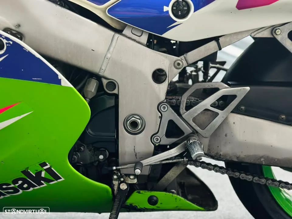 Kawasaki ZXR 750 - 8