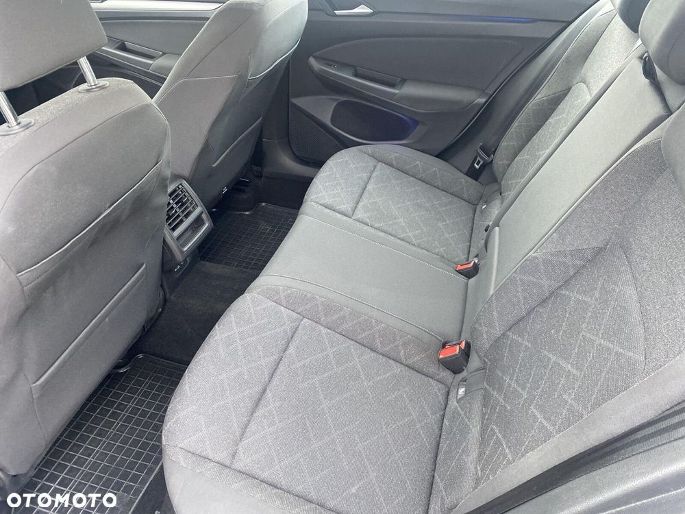 Volkswagen Golf - 10