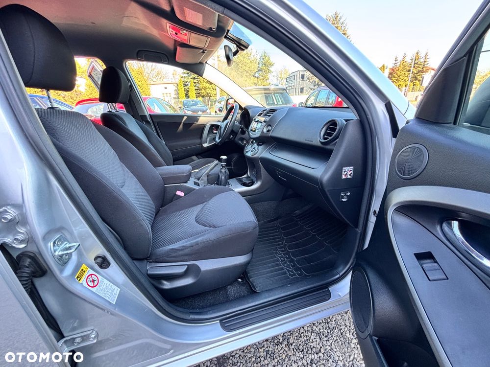 Toyota RAV4 2.0 4x2 - 15
