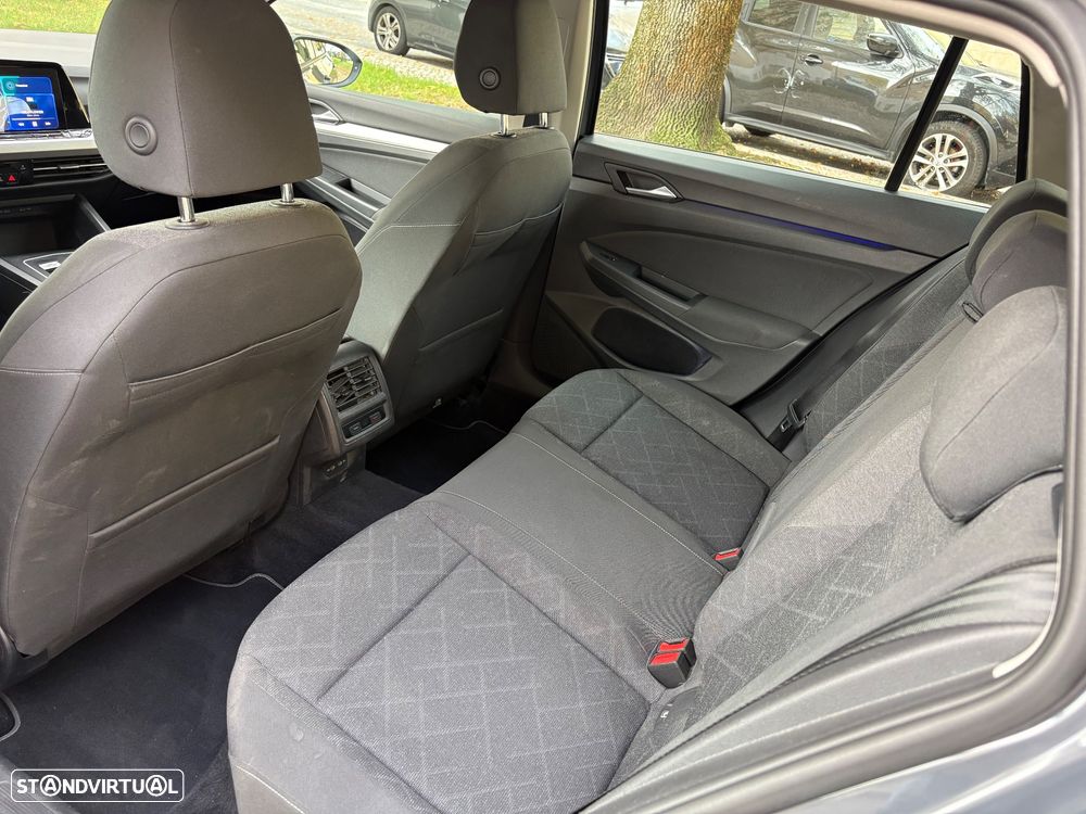 VW Golf Variant 1.5 eTSI Life DSG - 20