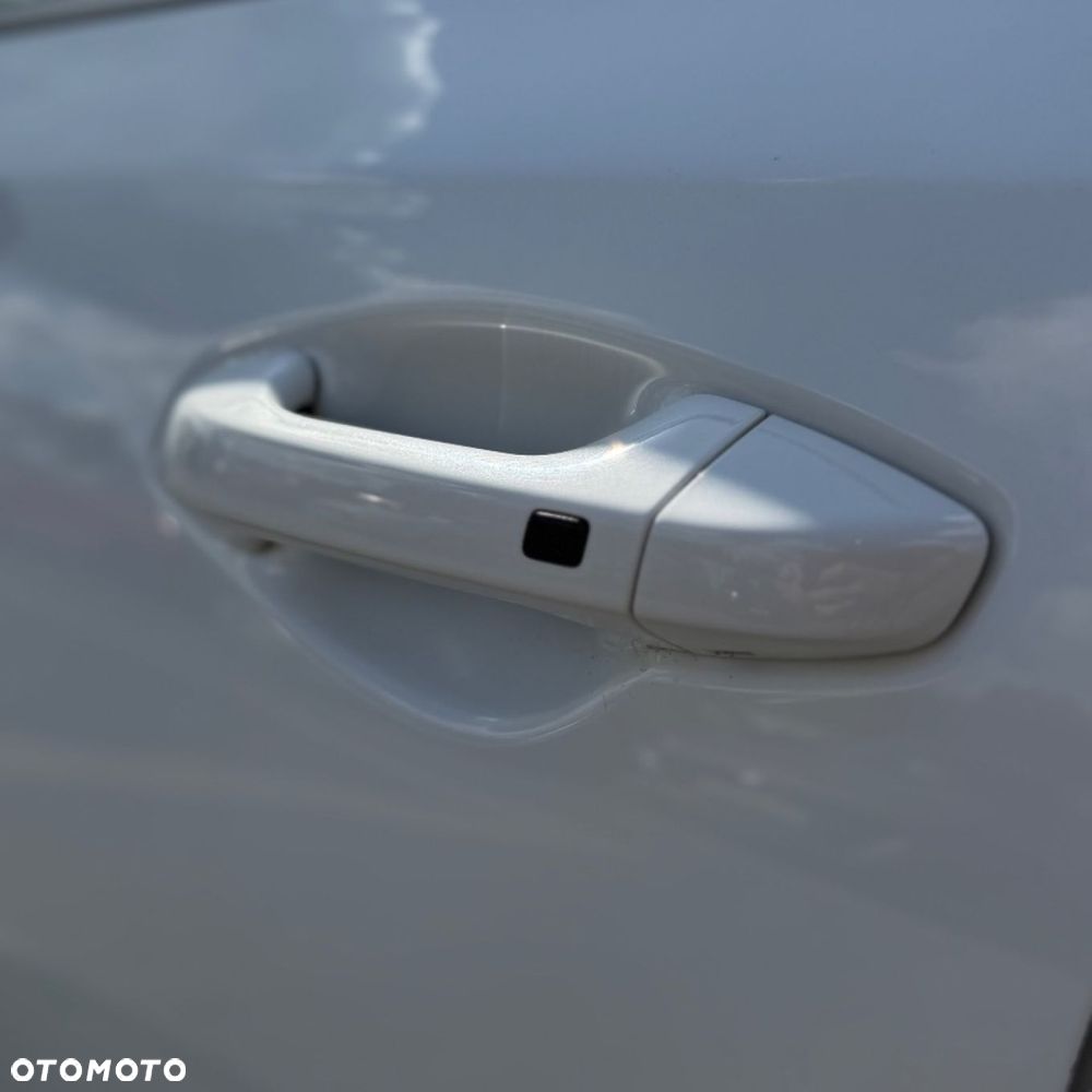 Kia ProCeed 1.6 T-GDI GT DCT - 14