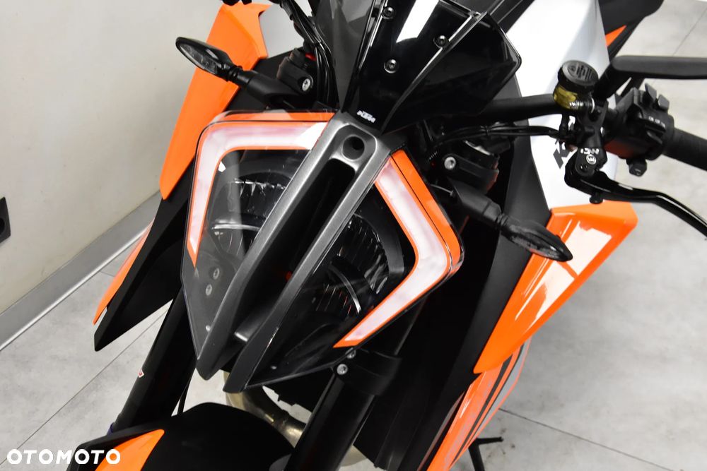KTM Super Duke - 19
