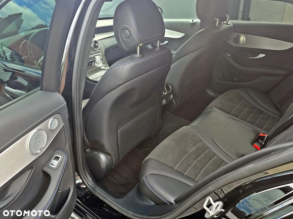 Mercedes-Benz Klasa C 300 4Matic 9G-TRONIC Night Edition - 15