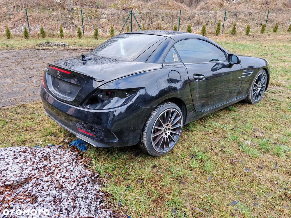 Mercedes-Benz SLC - 4
