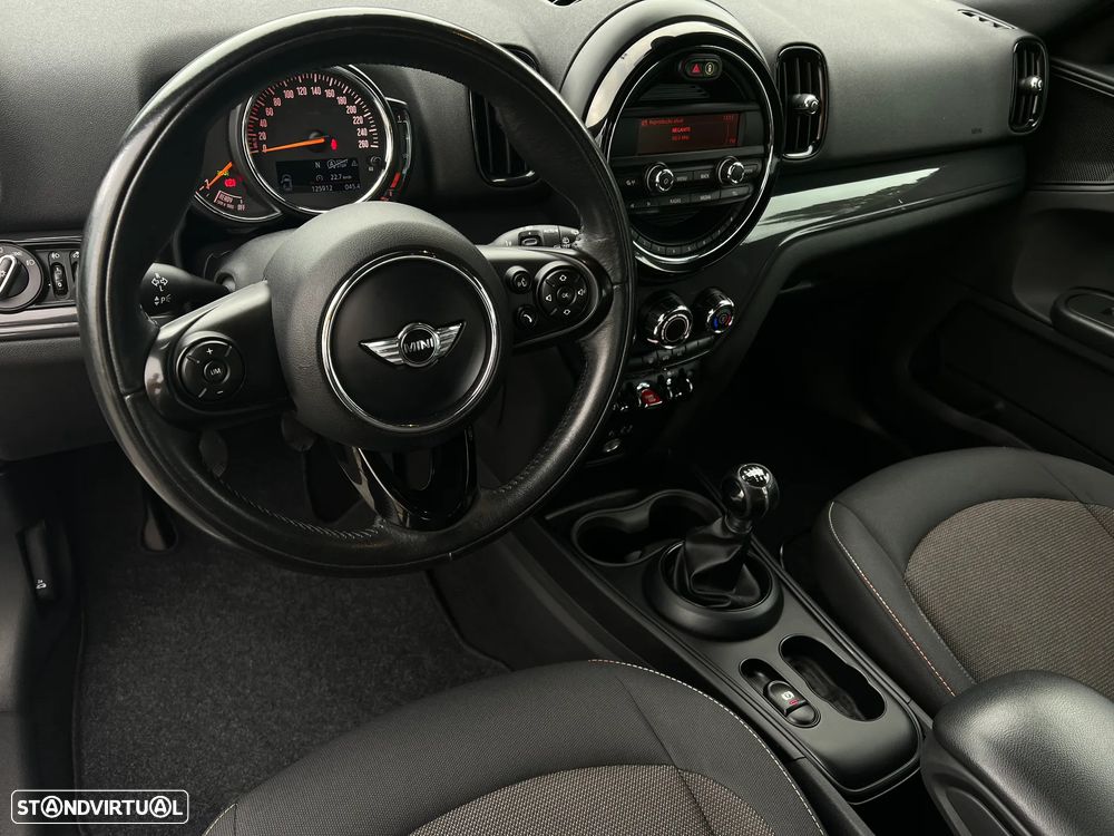MINI Countryman One D Classic - 18
