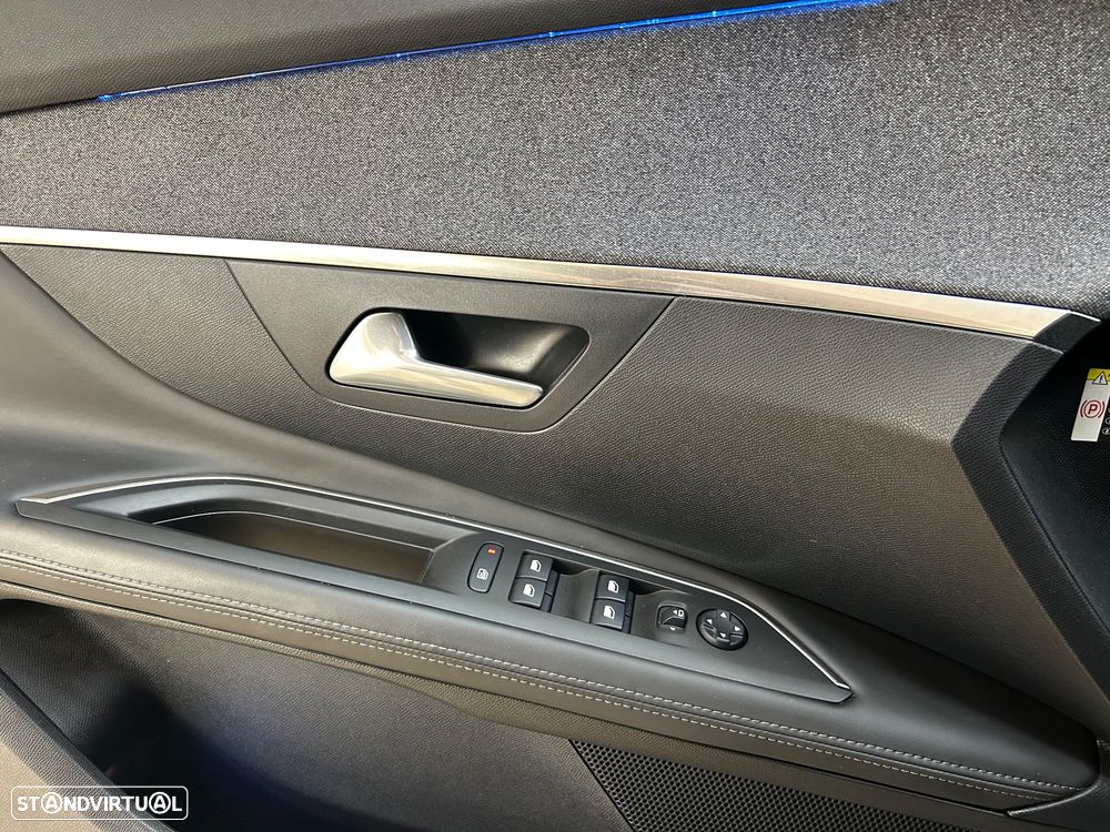 Peugeot 3008 PureTech 130 Stop & Start EAT6 Allure - 26