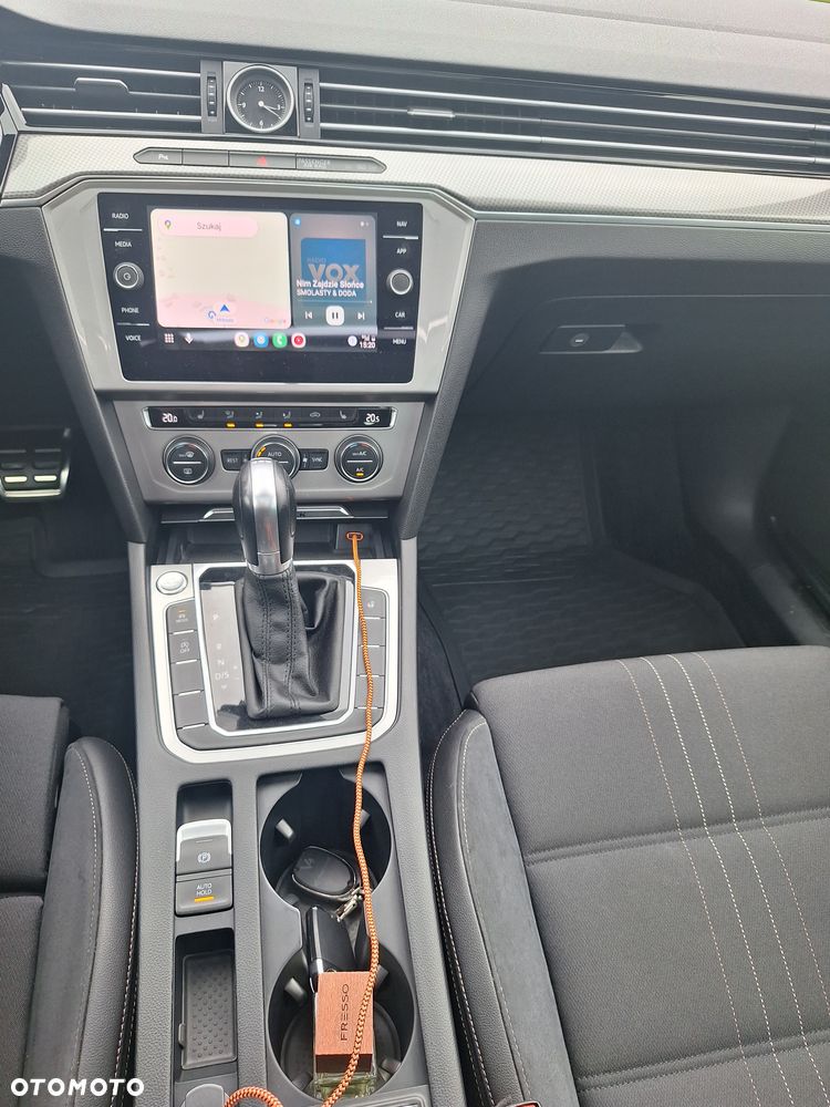 Volkswagen Passat 2.0 TDI Bi-Turbo BMT 4Mot Highline DSG - 9