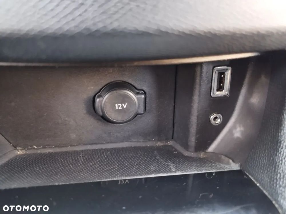 Peugeot 308 BlueHDi FAP 120 EAT6 Stop&Start Allure - 24