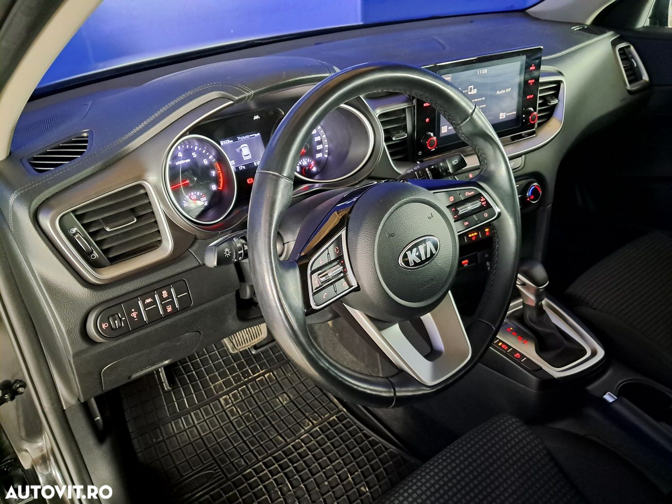 Kia Ceed - 12