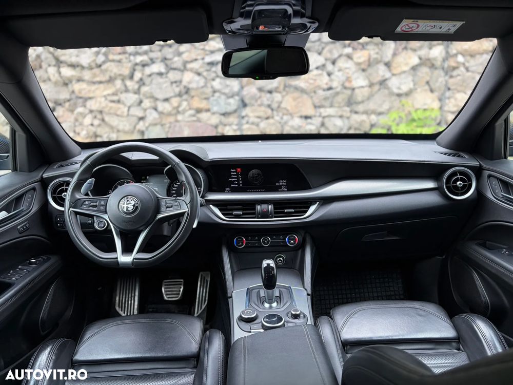 Alfa Romeo Stelvio - 12