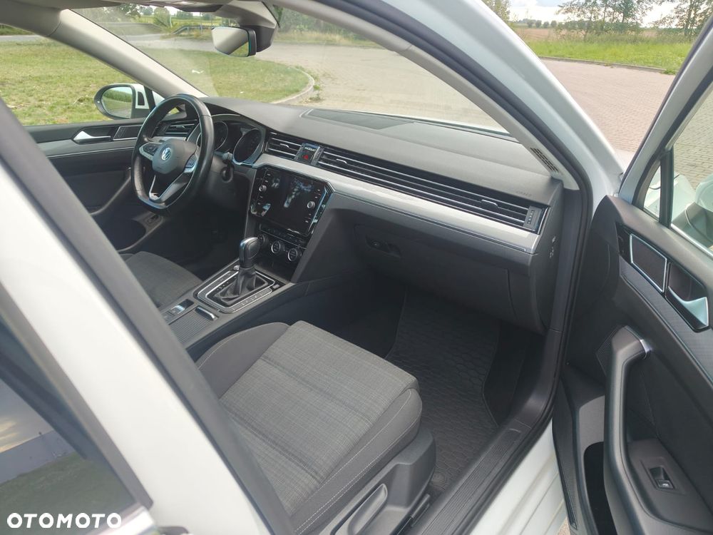 Volkswagen Passat 2.0 TDI SCR DSG Elegance - 14