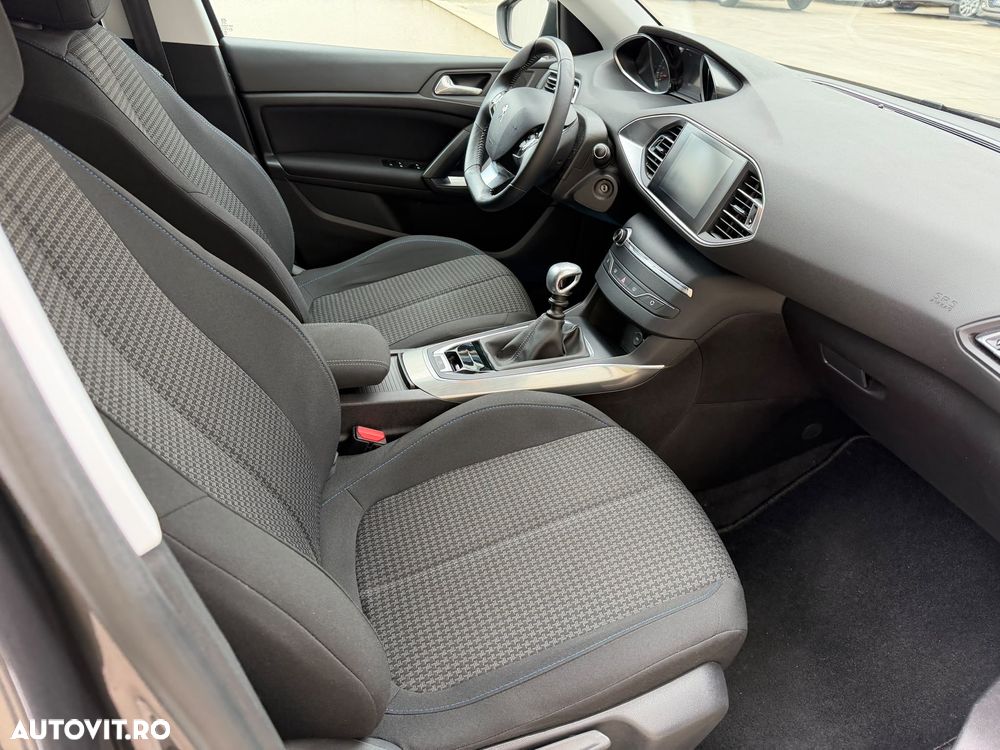 Peugeot 308 PureTech 110 Stop & Start Style - 11