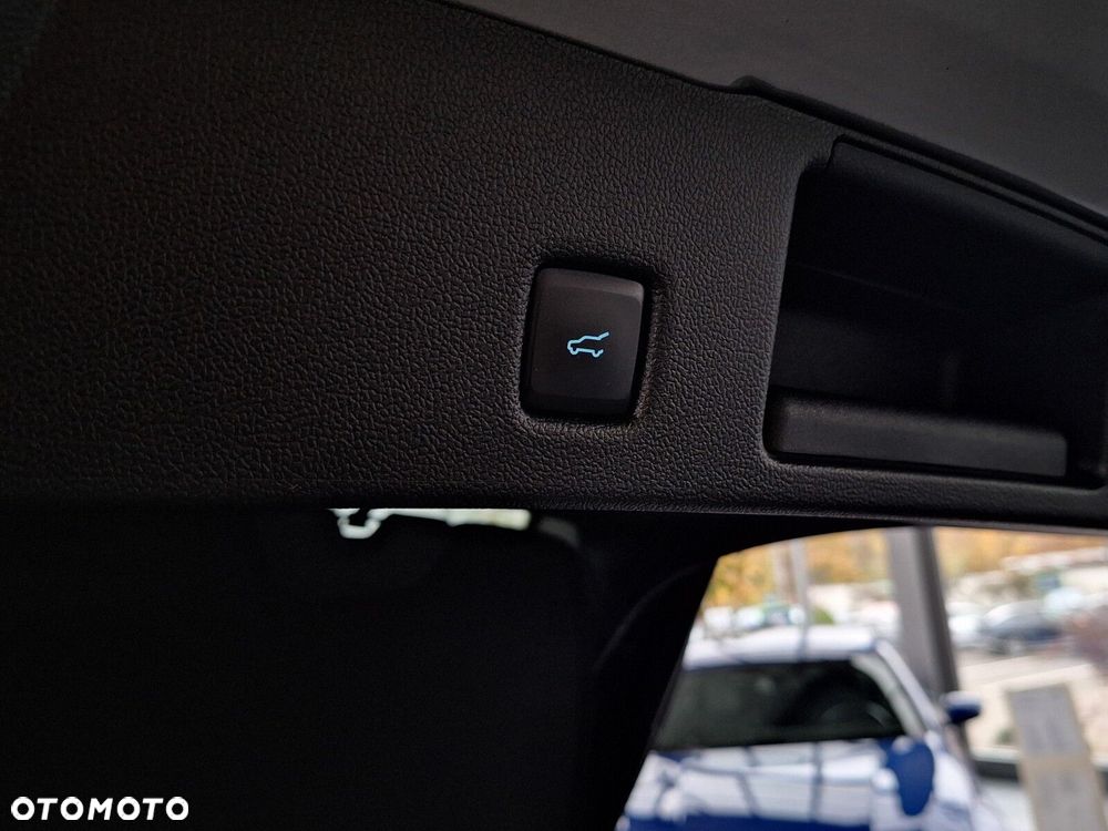 Ford Kuga 2.5 FHEV FWD ST-Line X - 19