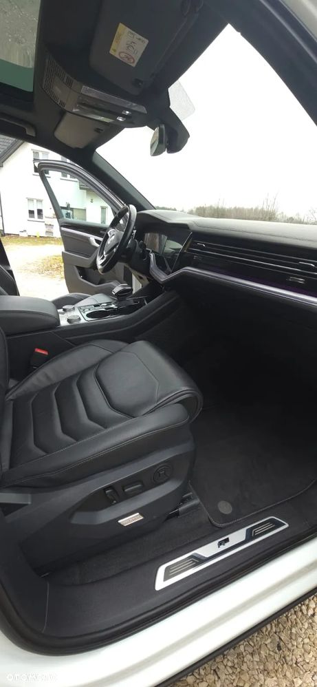 Volkswagen Touareg 3.0 V6 TDI 4Motion DPF Automatik R-Line - 17