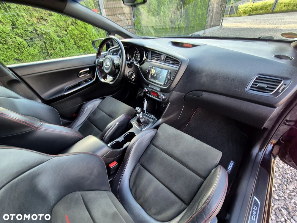 Kia Ceed 1.6 T-GDI GT-Challenge - 38