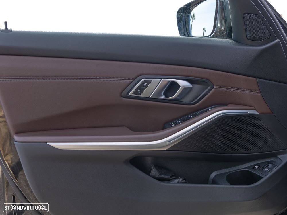 BMW 320 e Touring Aut. Advantage - 16