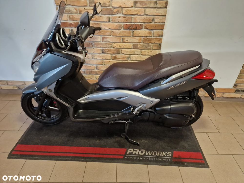 Yamaha X-max - 7