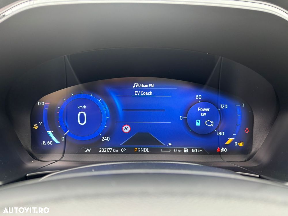 Ford Kuga 2.5 Duratec PHEV ST-LINE X - 24