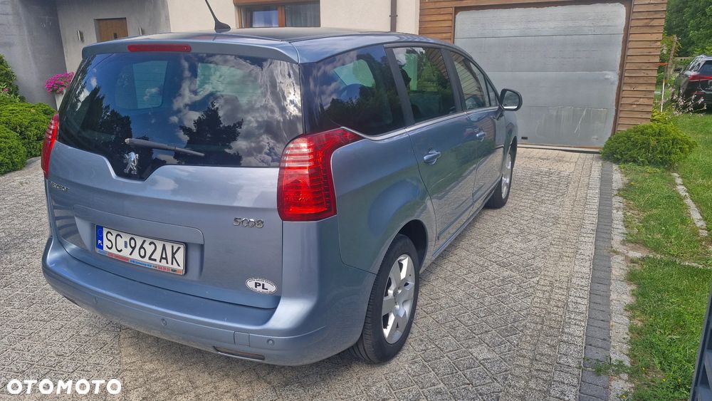 Peugeot 5008 - 5