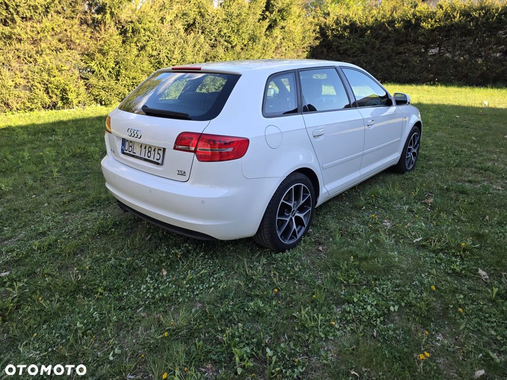 Audi A3 Sportback 2.0 TDI DPF quattro S line Sportpaket - 6