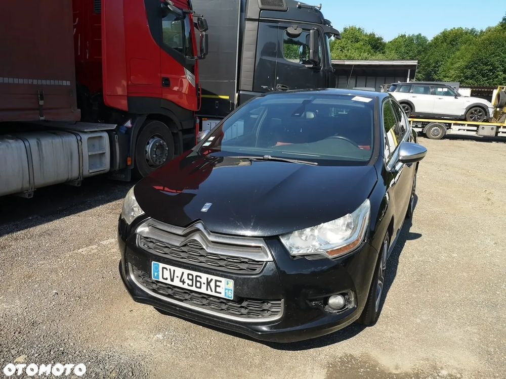Citroën DS4 1.6 HDi SoChic - 19