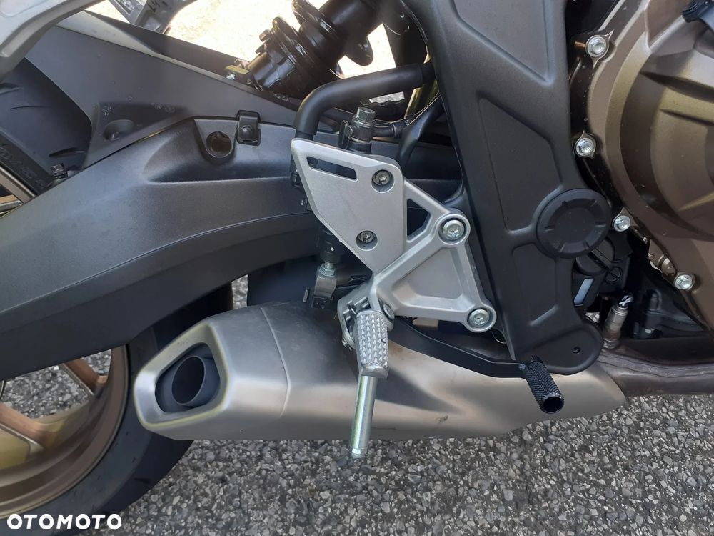 Honda CB - 16