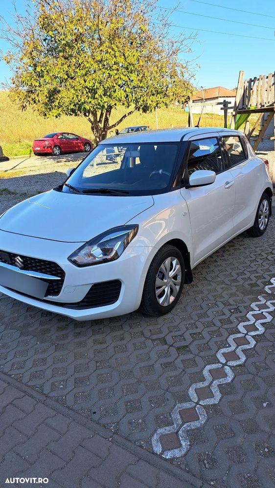 Suzuki Swift M-Hybrid 1.2 Cool - 1