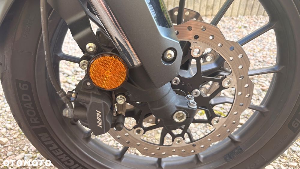 Honda CB - 16