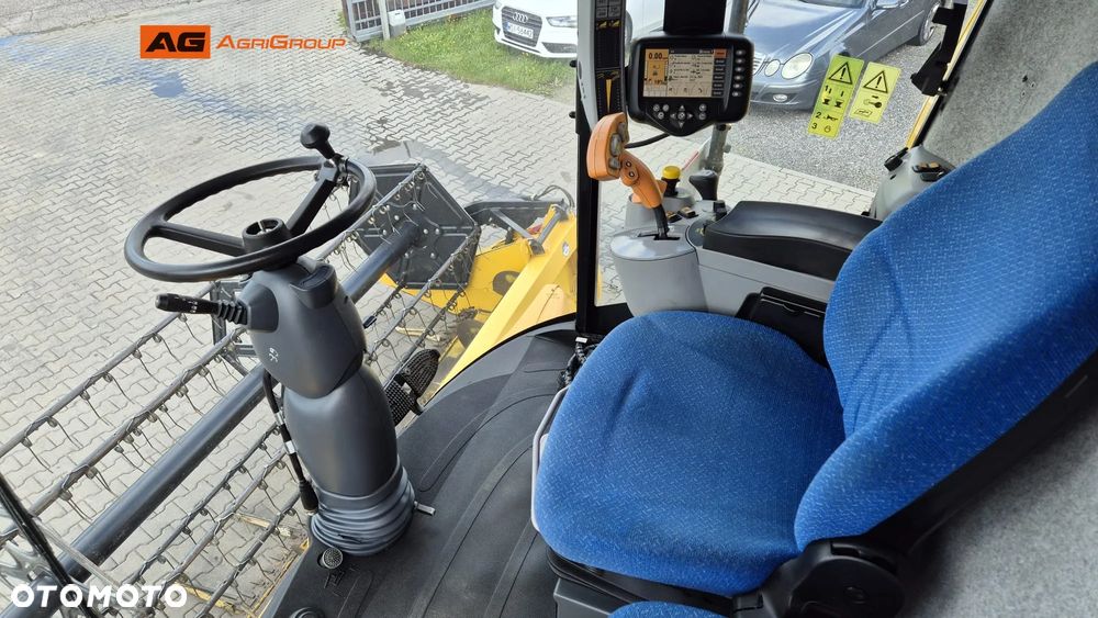 New Holland CSX 7070 2009R - 11