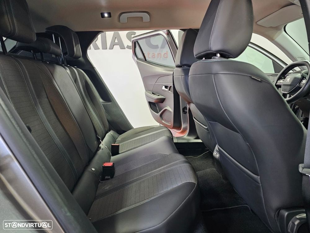 Peugeot 2008 1.2 PureTech Allure - 13