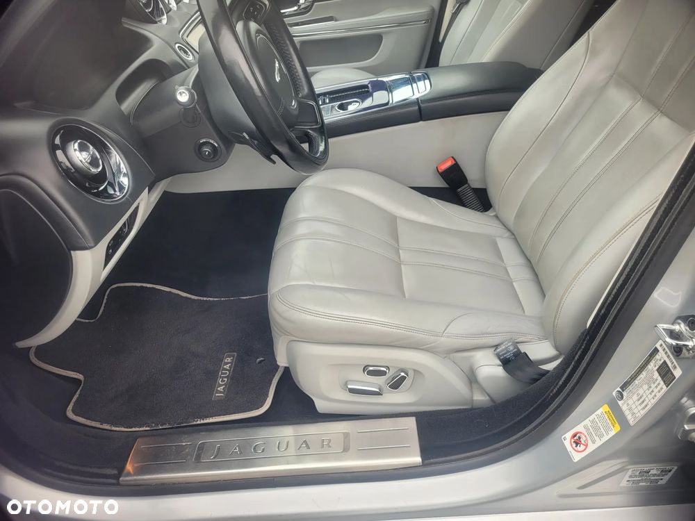 Jaguar XJ 3.0 V6 Kompressor AWD Premium Luxury - 8