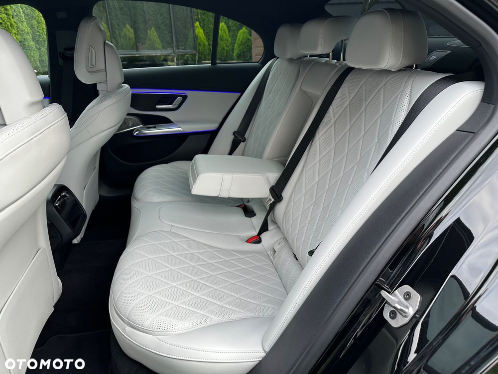 Mercedes-Benz Klasa E 220 d 4-Matic Exclusive - 16