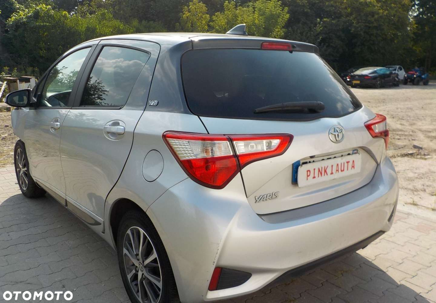 Toyota Yaris - 11