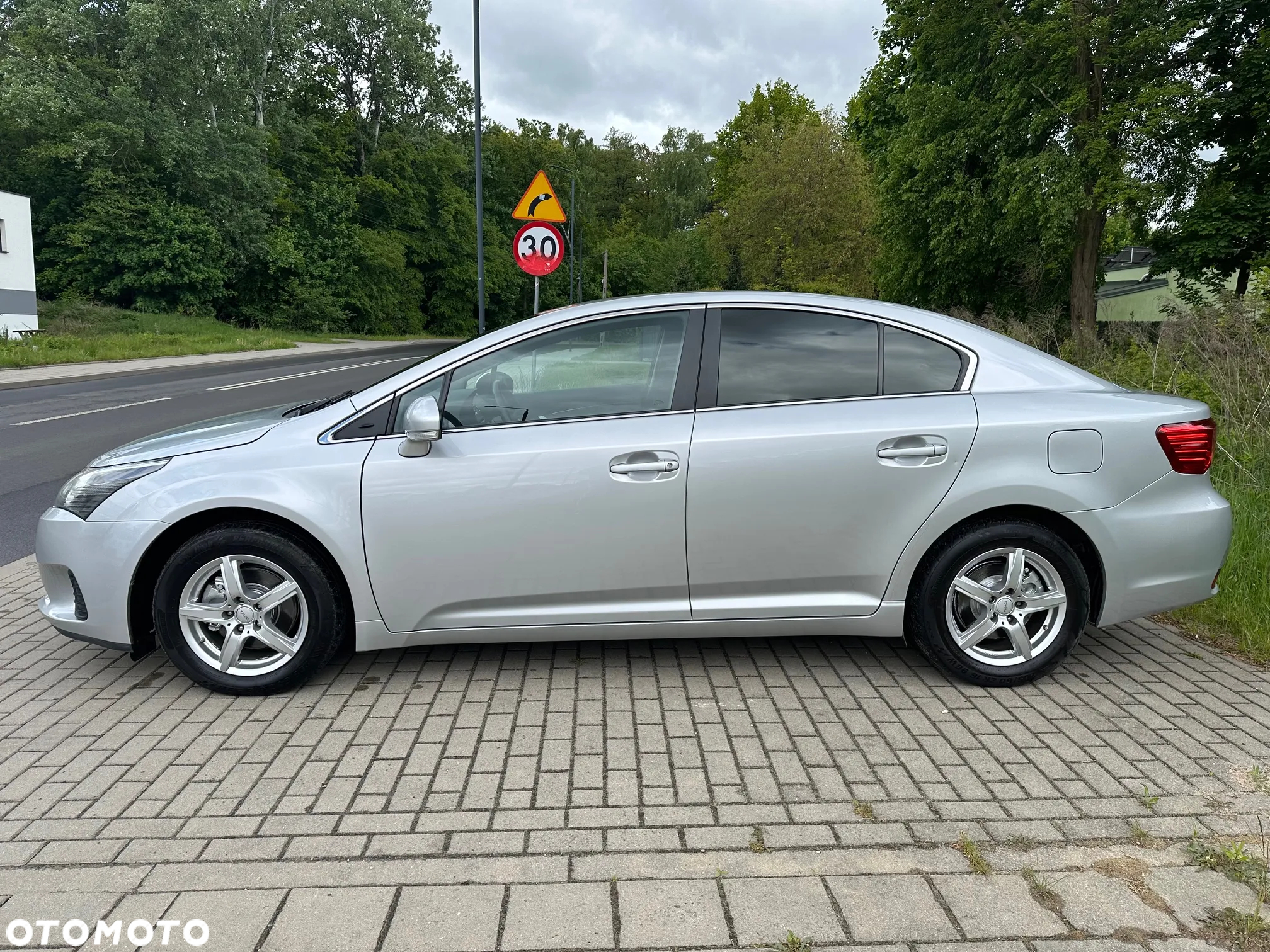 Toyota Avensis 2.0 D-4D Active - 4