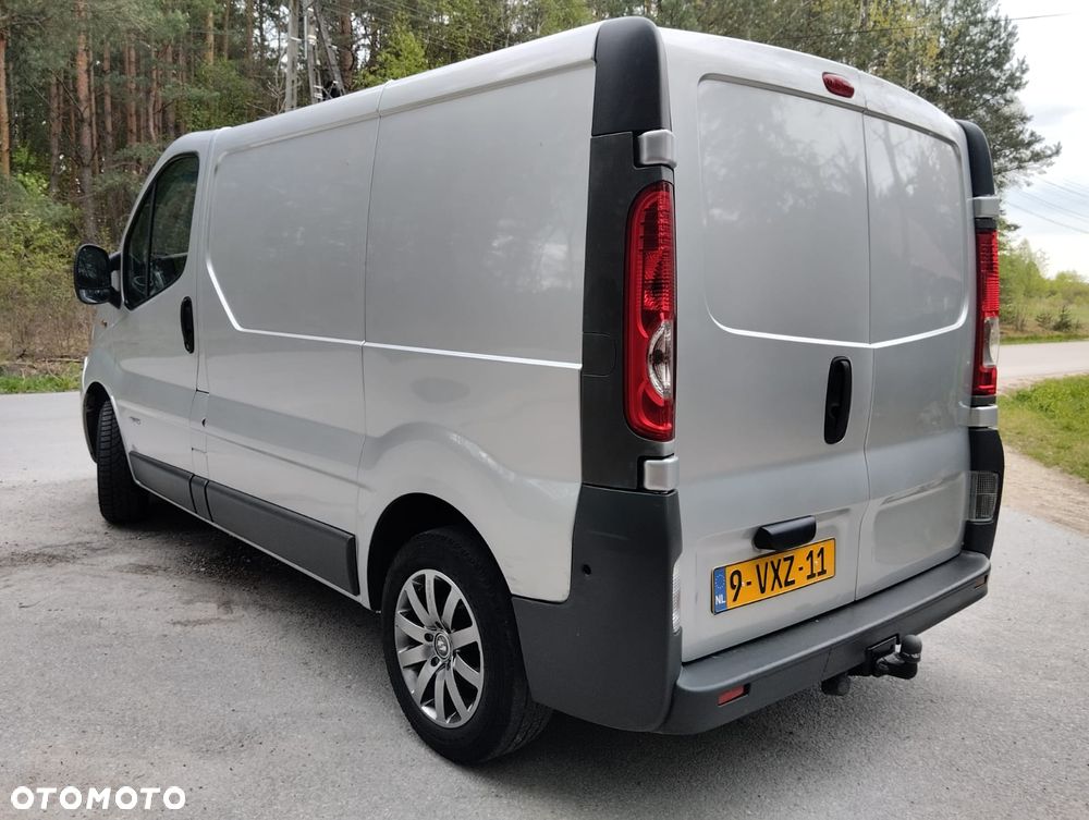 Renault Trafic - 2