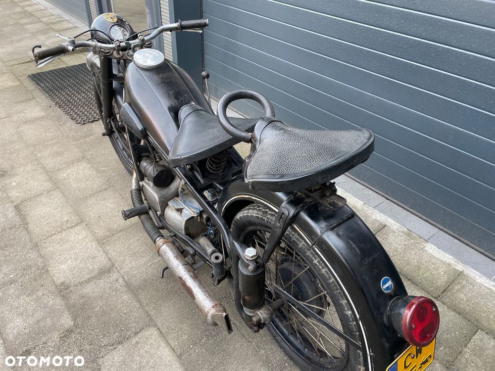 BMW R - 32