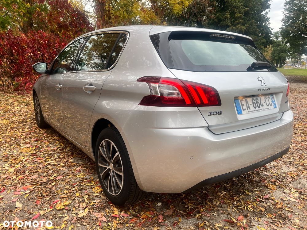 Peugeot 308 1.2 PureTech Allure S&S - 4