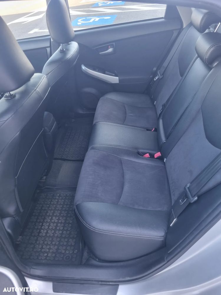 Toyota Prius - 11