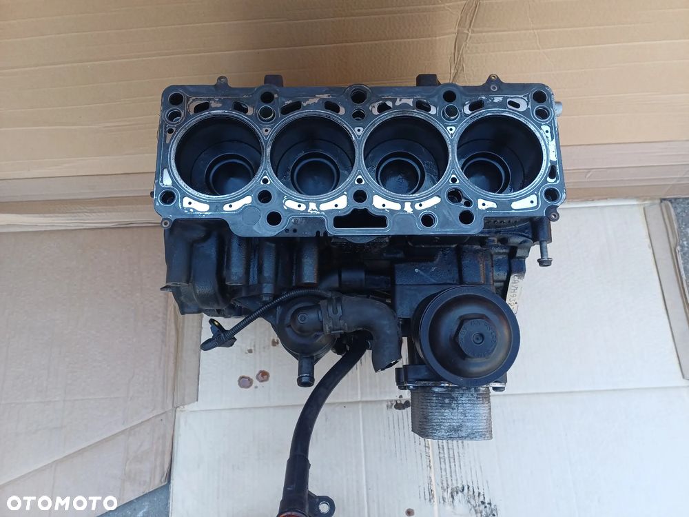 Dół silnika 1.6 TDI CAY Blok silnika Wał tłoki 03L021AL  80HBH V300 - 6