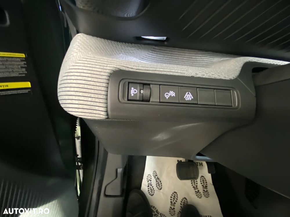 Citroën C3 AIRCROSS 1.2 Hybrid 145 eDCT6 PLUS - 15