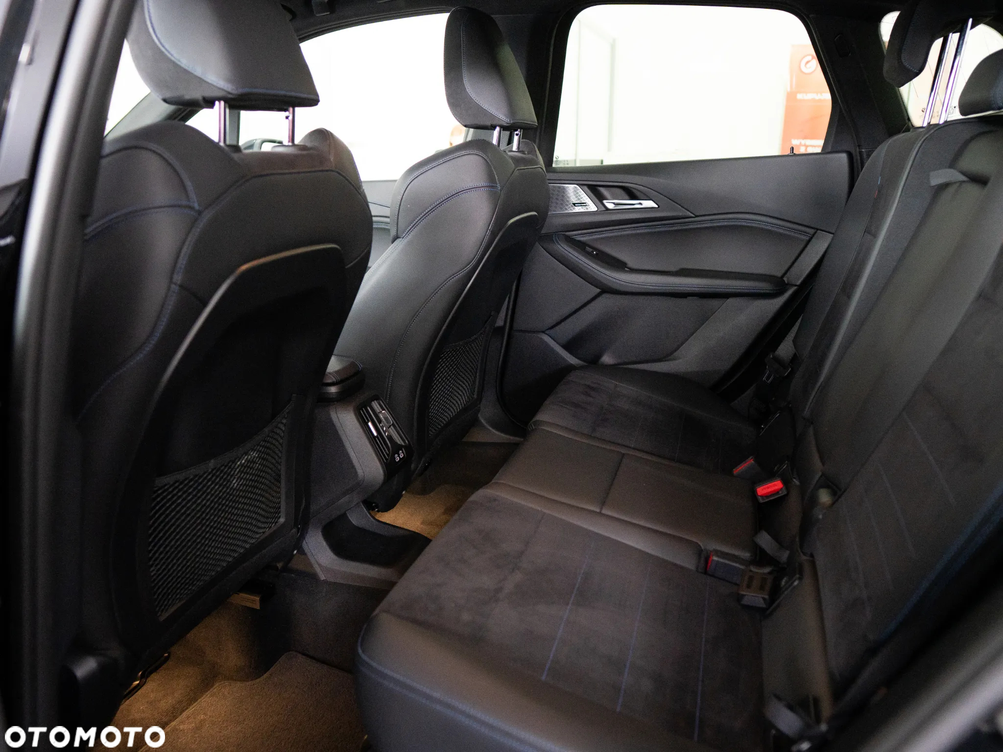 BMW Seria 2 218i - 34