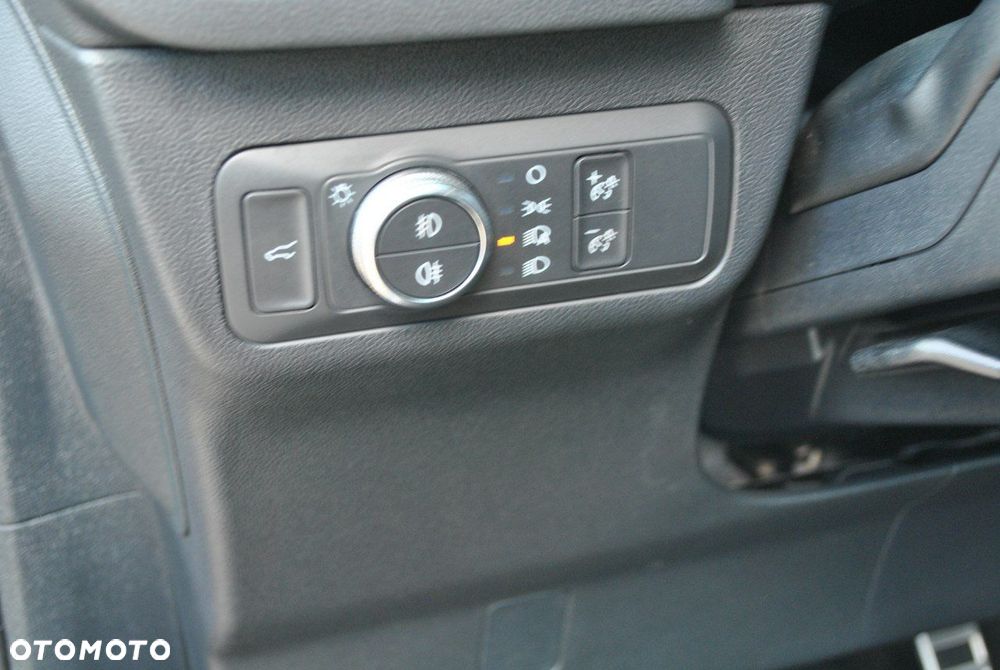 Ford Kuga - 30