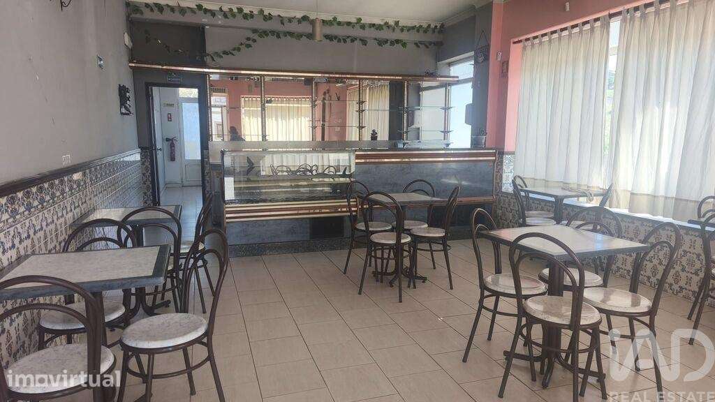 Loja / Estabelecimento Comercial em Santa Ovaia e Vila Pouca da Beira - Grande imagem: 3/22